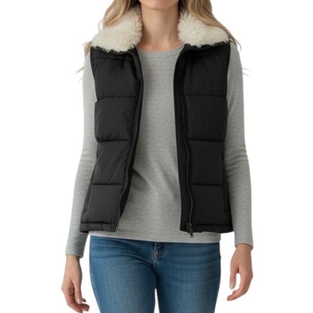 Maurices Black Puffer Vest Womens‎ Medium Faux Fur Trim Collar Quilted Zip Up